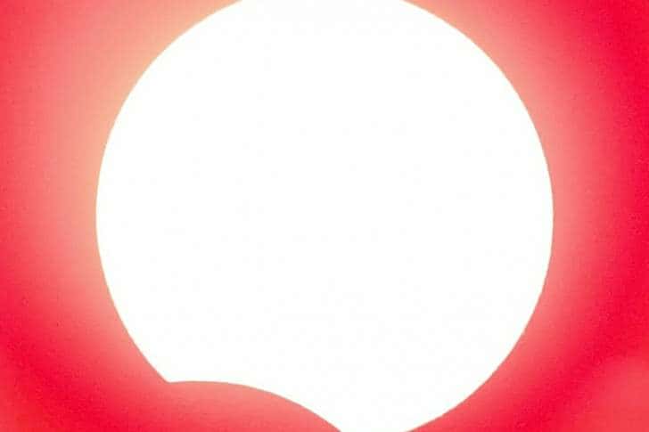 Eclipsa de Soare, vizibilă cu telescopul planetariului din Slănic Prahova!