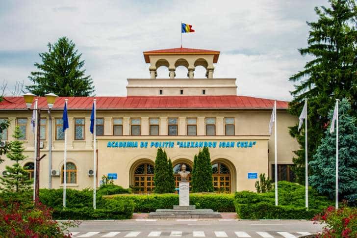 588 de locuri scoase la concurs la Academia de Poliție! De azi au început înscrierile!