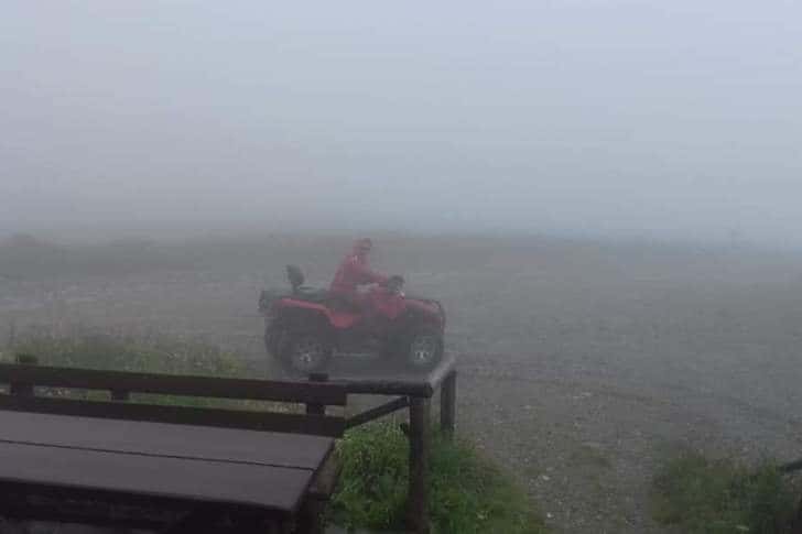 Turiști rătăciți din cauza vremii, pe Platoul Bucegi