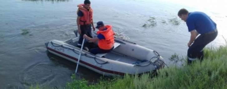 Băiat de 11 ani, căutat de pompieri în râul Teleajen