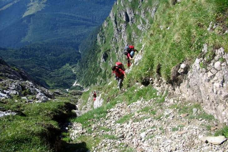 Un tânăr de 28 de ani s-a rătăcit în Bucegi din cauza google maps!