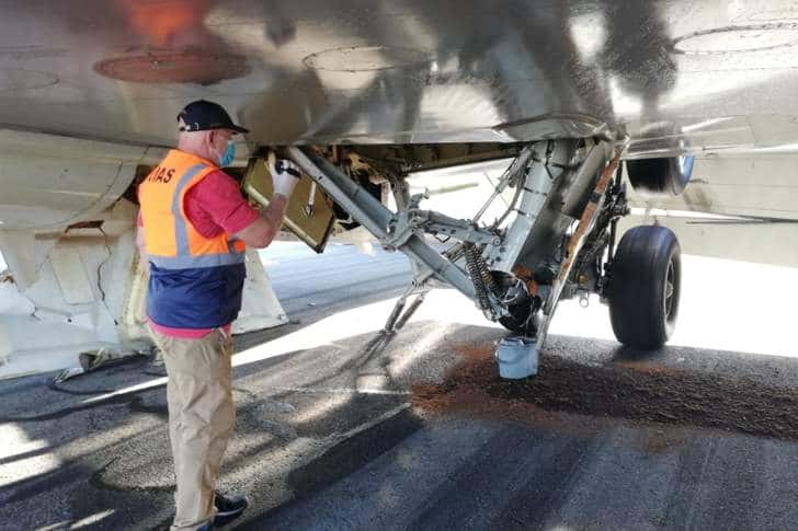 Investigatorii români cercetează cauza producerii incidentului aviatic de pe aeroportul Băneasa