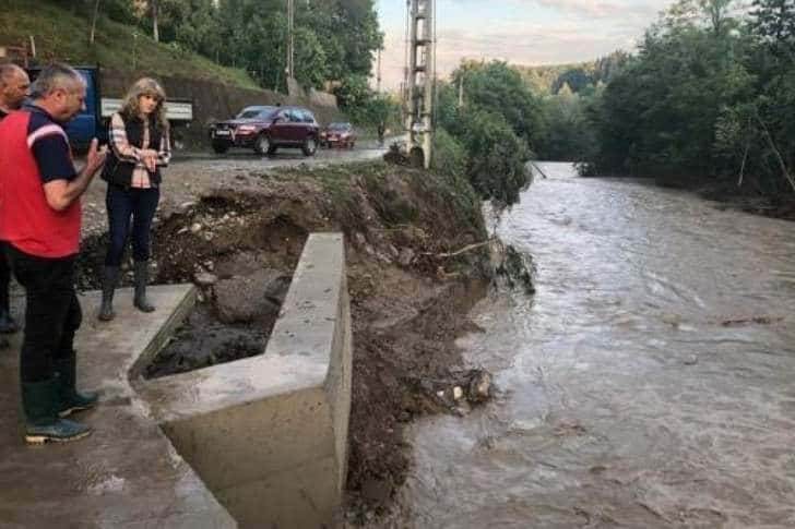 Șase localități prahovene au primit fonduri pentru refacerea infrastructurii afectate de calamități
