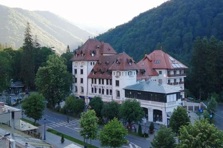 De astăzi, toate localitățile turistice renumite ale Prahovei au intrat în scenariul ROȘU