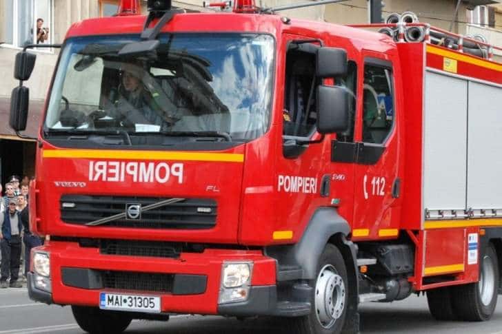 Casă de schimb valutar din centrul Ploieștiului, incendiată de un bărbat