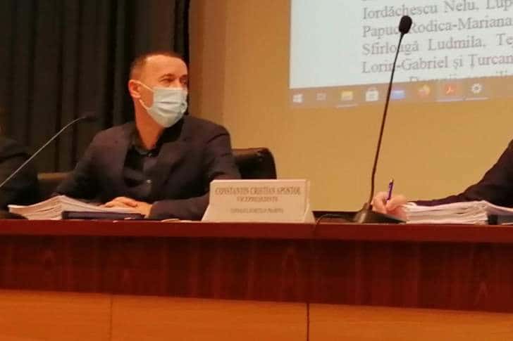 Cursant la Harvard, absolvent de Caragiale: "Ce naiba face Alianța Franceză?" (Pamflet)