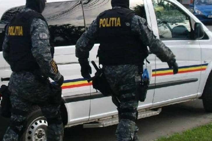 Percheziții în Ploiești și alte trei orașe din țară, la membrii unei rețele de proxenetism
