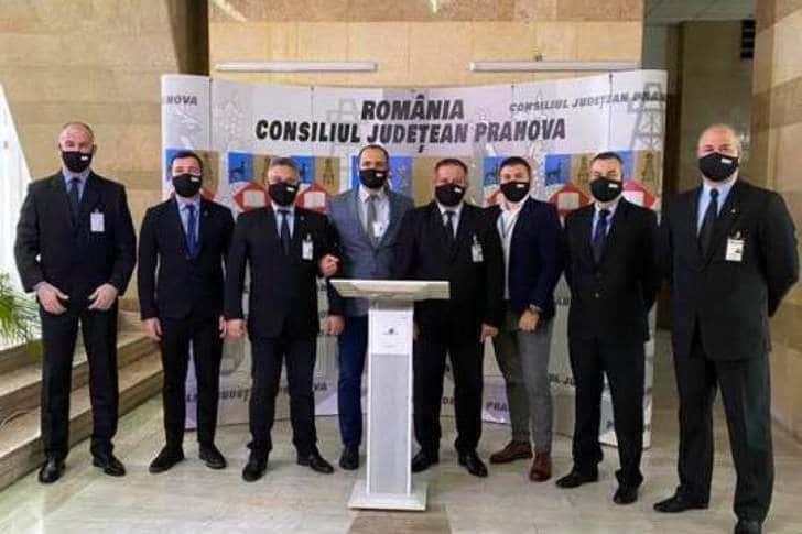 Angajații Direcției de Pază le solicită consilierilor județeni amânarea unei decizii privind desființarea instituției