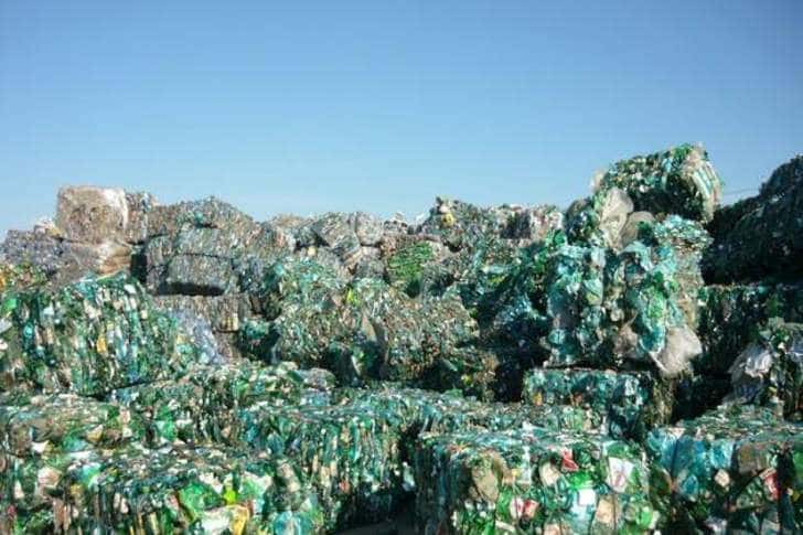 Percheziții în Prahova, la suspecți de reciclare de deșeuri doar pe hârtie!