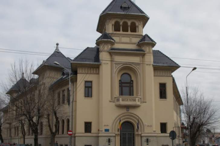 Proiect-pilot la Ploiești: asistenți de judecători, plătiți cu 10.000 de lei brut lunar, din fonduri externe
