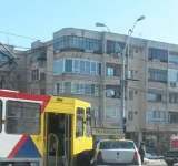IPJ Prahova: Tramvaiul a deraiat după ce a fost lovit de un autoturism
