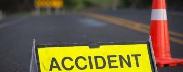 Două persoane au rămas blocate într-un autoturism, după un accident rutier produs la Râfov