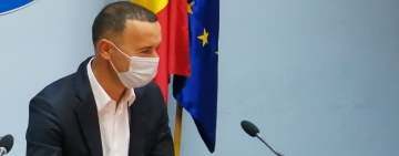 Domnule Iulian Dumitrescu, vă implorăm, citiți proiectele pe care le “inițiați”!