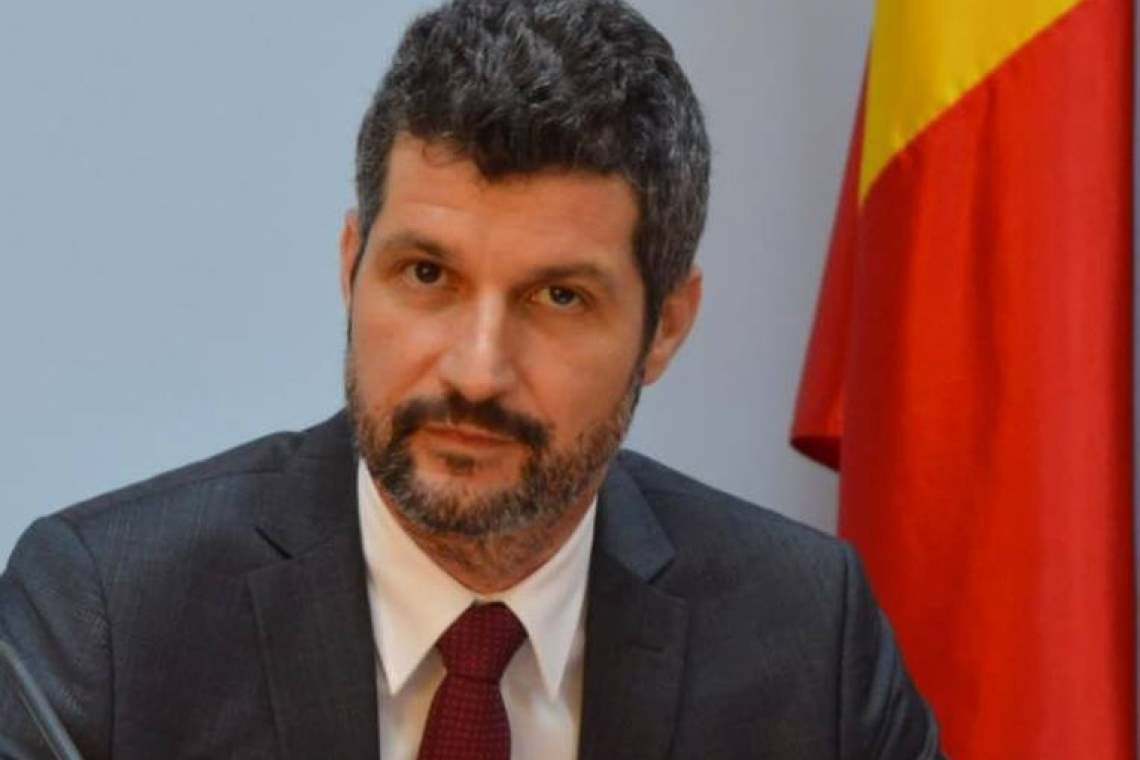 Nu e prefectul, uite prefectul! Cristian Ionescu - destituit pentru o zi!