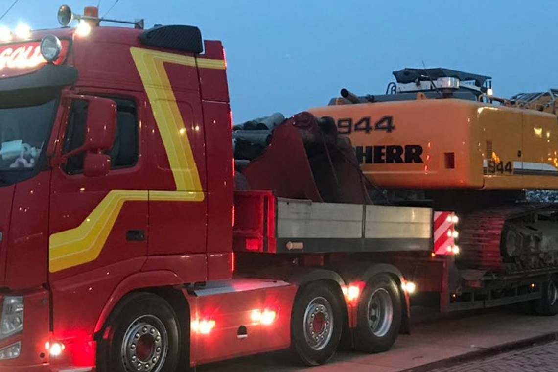 Un transport agabaritic va traversa județul Prahova, în această seară