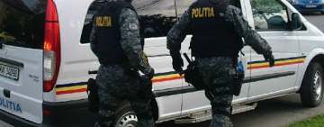Percheziții în Prahova la persoane bănuite de evaziune fiscală, abuz în serviciu și poluare prin evacuare deșeuri
