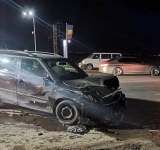 Două tinere au fost rănite într-un accident petrecut pe DN1, la intersecţia spre Păuleşti