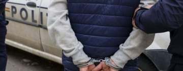 Tâlhar de 55 de ani, reținut după ce i-a furat mobilul unui bărbat, în Ploiești