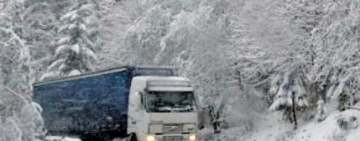 Două TIR-uri care s-au tamponat au blocat parțial traficul pe DN1A, la Cheia. Update: Traficul a revenit la normal