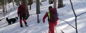 Trupul neînsuflețit al unui bărbat dat dispărut, din Azuga, a fost găsit în Munții Neamțului de echipele de căutare