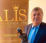 Emanoil Savin, fostul primar al Bușteniului, a cumpărat la licitație statueta originală "Ultima grenadă a Caporalului Mușat"