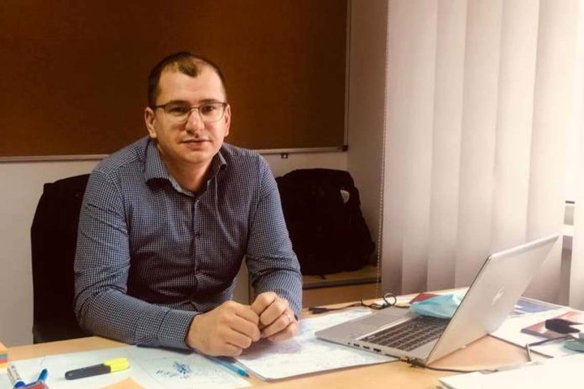 Cum justifică edilul comunei Cerașu avalanșa angajărilor din primărie