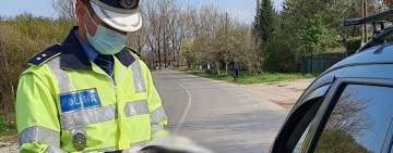 Polițiștii de la Rutieră, cu ochii pe vitezomanii și bețivii din traficul rural