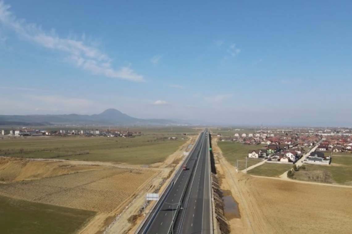 Compania Națională de Administrare a Infrastructurii Rutiere se laudă cu autostrada-himeră Ploiești-Brașov!