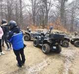 Sancționați de jandarmi pentru că au circulat cu ATV-urile prin albia unui râu