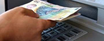 Un prahovean a găsit 500 de lei la bancomat și i-a predat Poliției