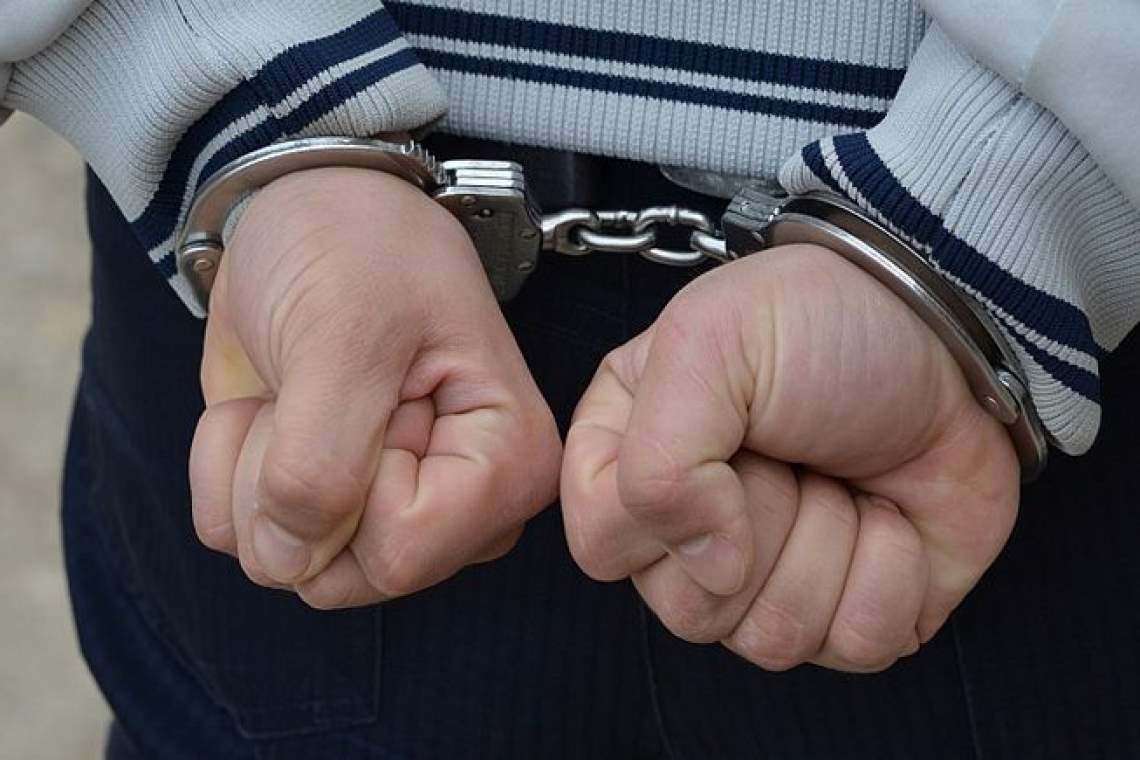 Bărbat reținut după ce a furat 3.000 de lei din sediul unei firme mizilene