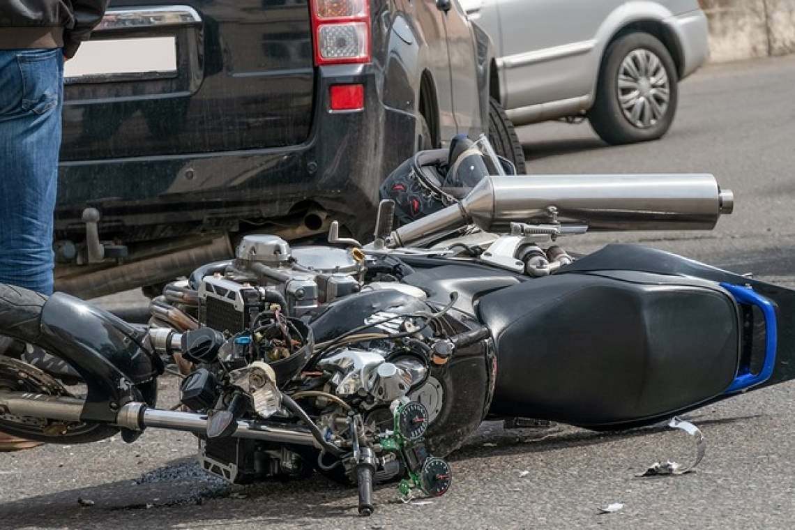 Un tânăr motociclist și-a pierdut viața într-un accident rutier, la Urlați