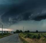 Localități din sudul Prahovei, vestite pentru solarii, sub atenționare Cod galben de vijelii