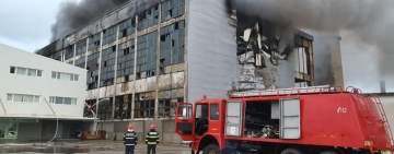 Ce spune Poliția Prahova despre cadavrul carbonizat găsit în hala incendiată de la Brazi