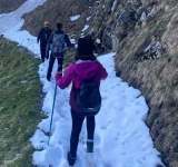 Salvamontiștii din Bușteni au avut iar de lucru. Doi tineri rămăseseră blocați pe munte, într-o zonă periculoasă