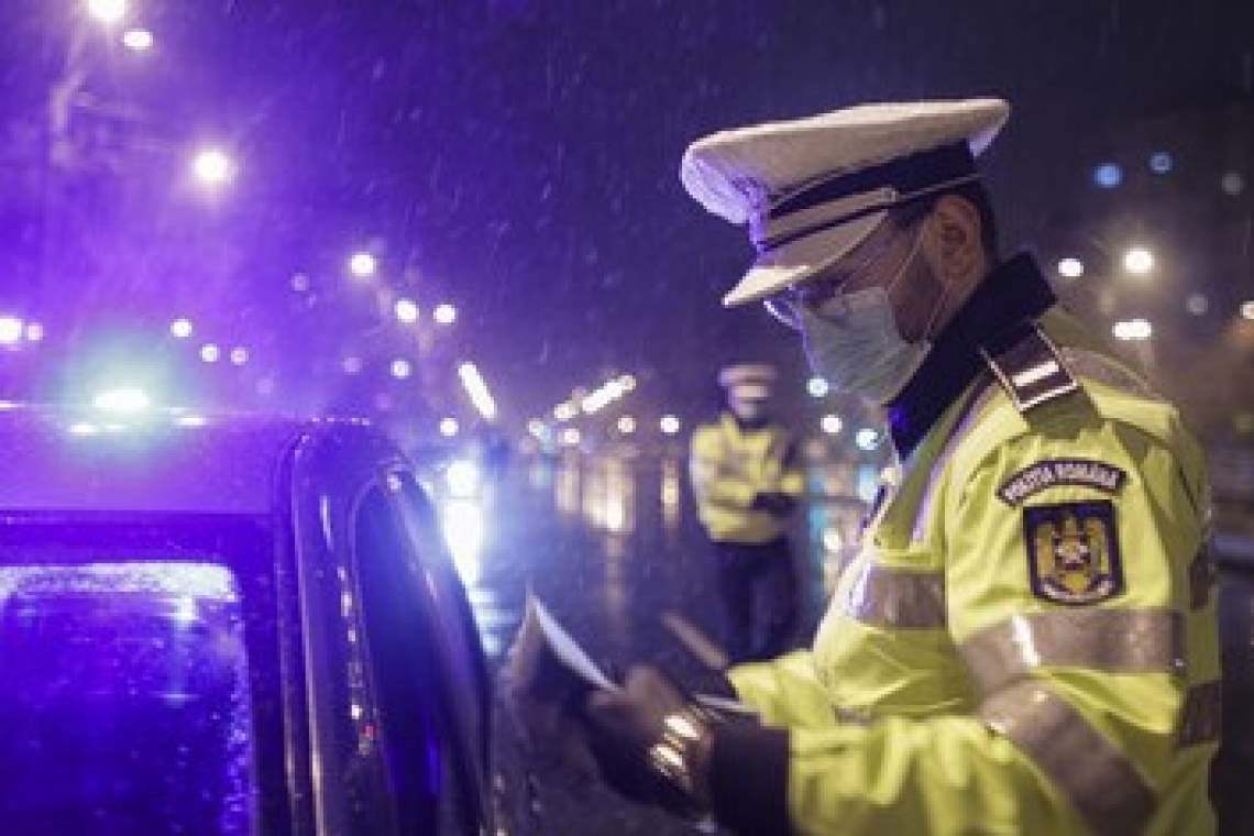 Tânăr de 21 de ani, prins drogat la volan pe DN1, la Potigrafu