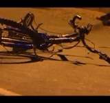 Un tânăr a murit după ce a intrat cu bicicleta într-un stâlp! 