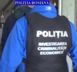 Percheziții în Ploiești la escroci cu ștaif. Aceștia cereau avans pentru înscrierea la licitații inexistente