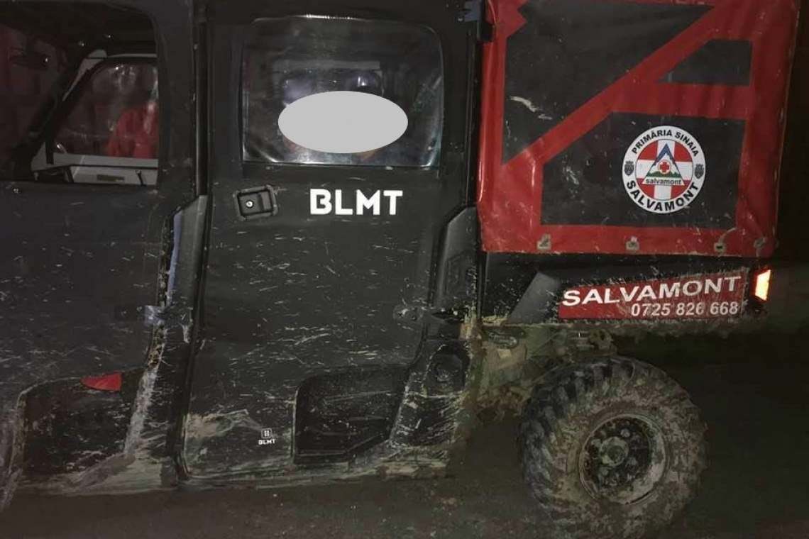 Trei turiști care puteau cădea pradă animalelor sălbatice au fost recuperați de salvamontiști din Munții Baiului