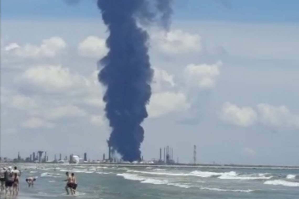 Un mort și cinci răniți în urma exploziei de la rafinăria Petromidia