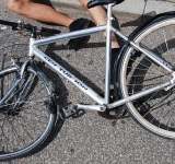 Doi prahoveni au ajuns la spital, cu traumatisme grave, după ce au căzut cu bicicletele!