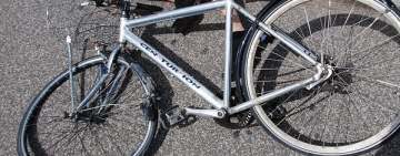 Doi prahoveni au ajuns la spital, cu traumatisme grave, după ce au căzut cu bicicletele!