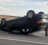 Un autoturism s-a răsturnat pe DN1, la ieșirea din Păulești/ Update