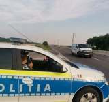 Șofer de microbuz, prins cu aproape 2 kg de tutun în portbagaj 
