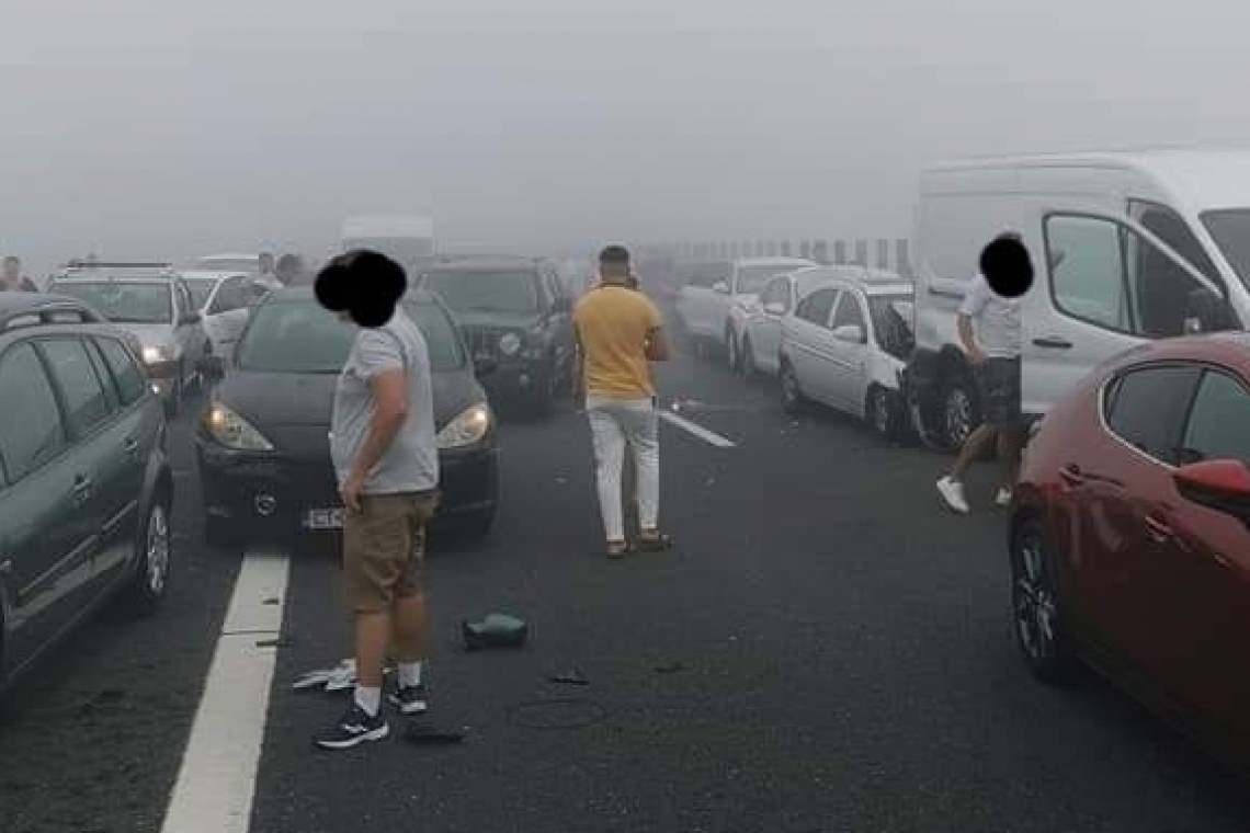 40 de mașini, implicate în carambolul de pe Autostrada Soarelui. Traficul blocat