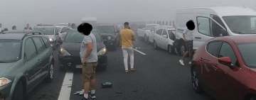 40 de mașini, implicate în carambolul de pe Autostrada Soarelui. Traficul blocat