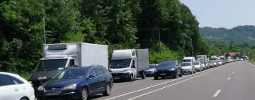 Trafic infernal pe DN1, în Nistorești 