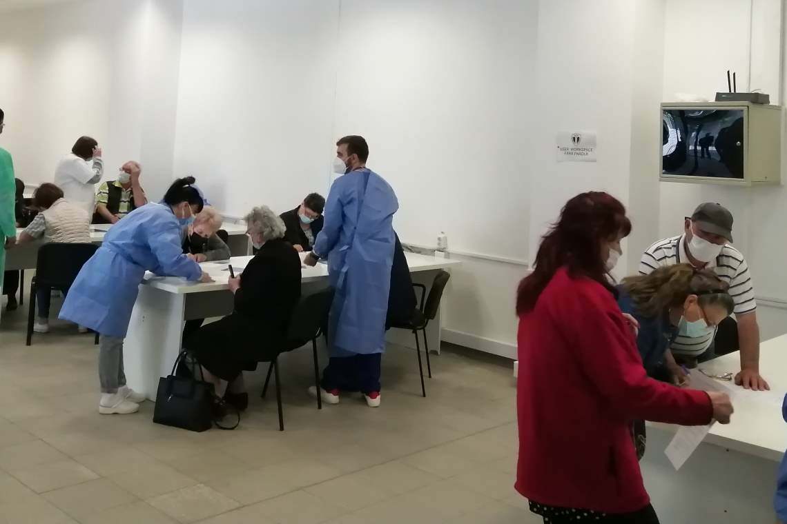 Doar două centre de vaccinare mai sunt deschise în Ploiești. Unde se află și care este programul acestora