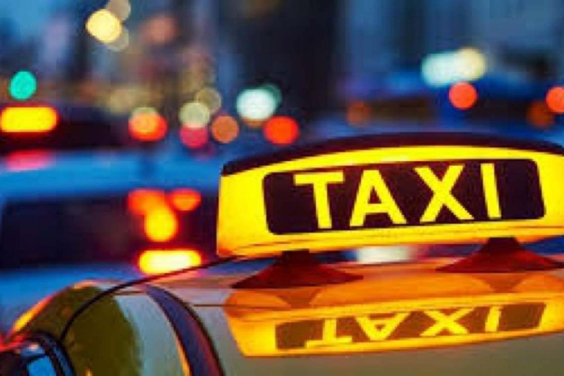 Un taximetrist din Ploiești s-a ales cu dosar penal pentru ultraj după ce i-a înjurat pe polițiști