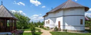 Investiție de un milion de euro la mănăstirea Cornu/ Trapeză încălzită parțial prin pardoseală